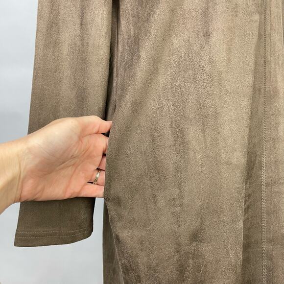 Joh | NWT Aurora Brown Vegan Suede Long Sleeve Round Neck Dress with Pockets - Picture 5 of 10